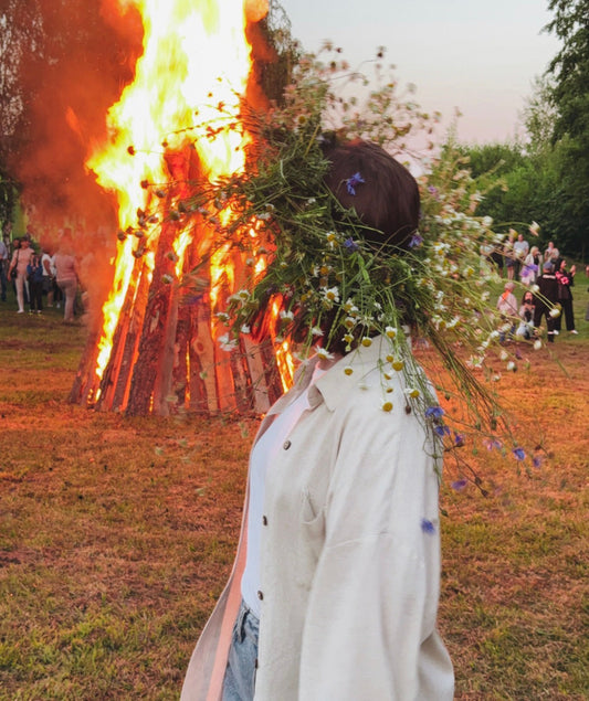 Sint-Jansvuur met brandend hout